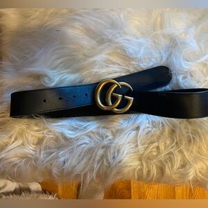 BLACK GUCCI BELT - accepting full price offers ONLY